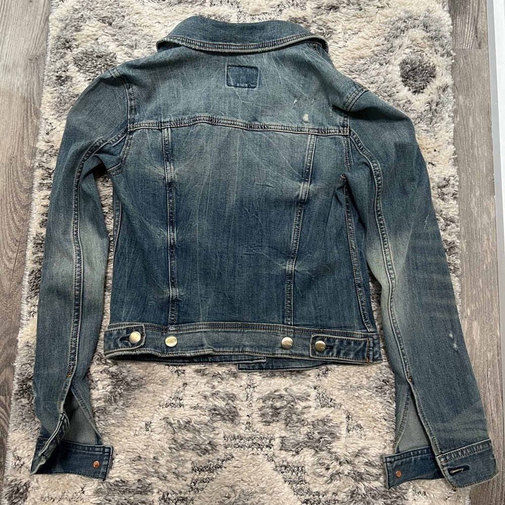 Woman’s distressed American Eagle Jean jacket - Picture 3 of 3
